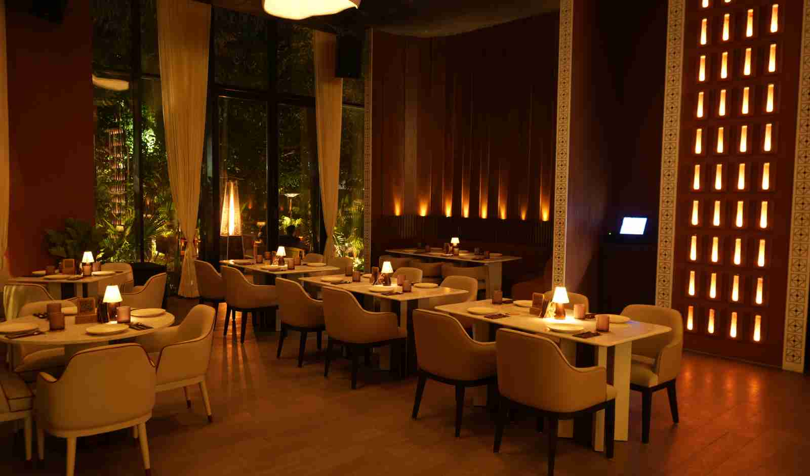 Restro Bar / Dine In